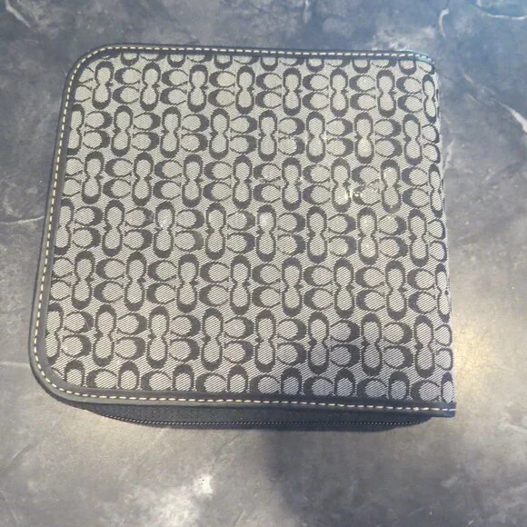 Coach Black & Grey Signature Media Case – 12 Disc Capacity - Rare - (B1) - Picture 3 of 5